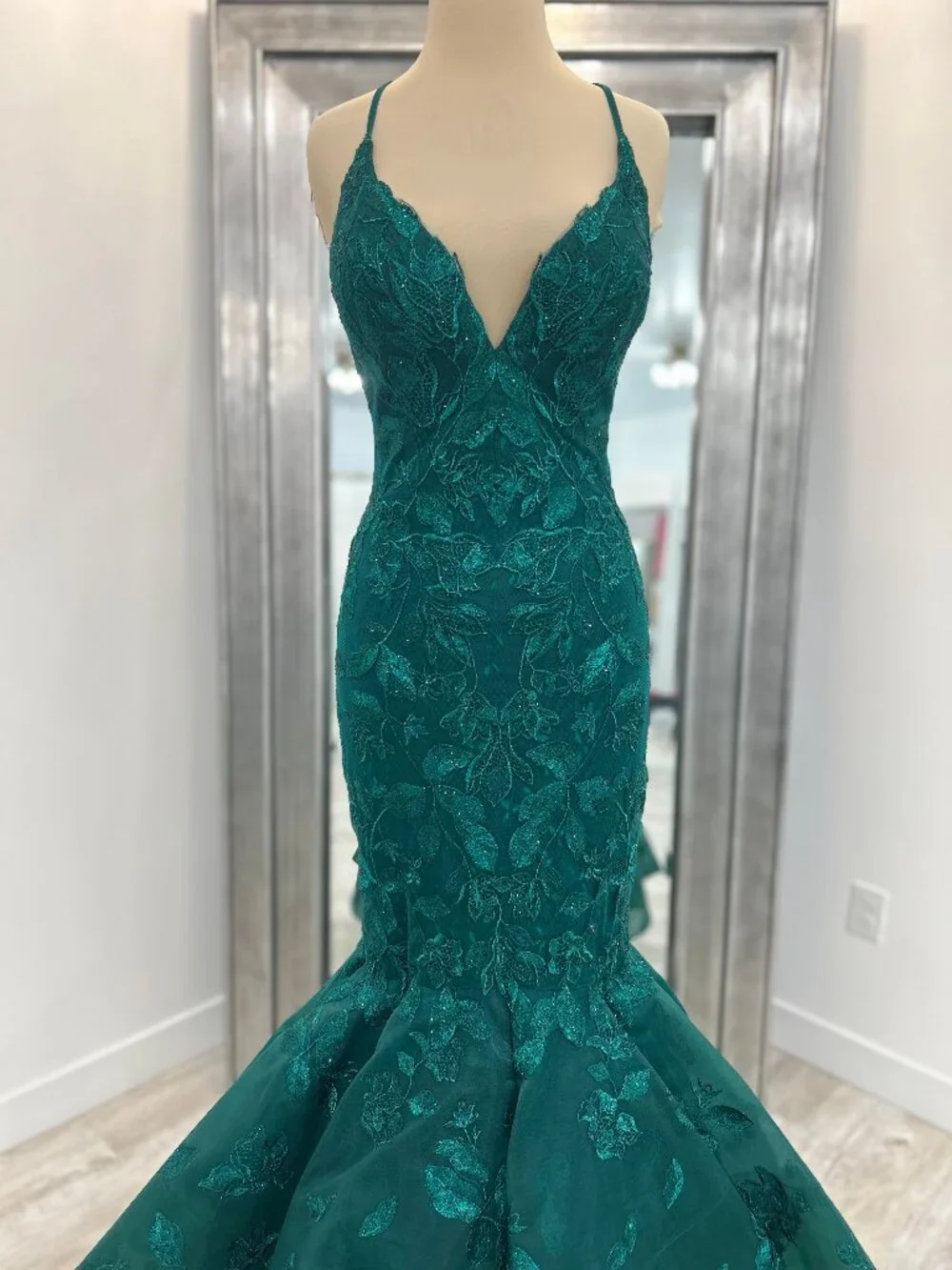 Ellie Wilde EW35062 Emerald Mermaid Prom Dress – Size 12 – New Store Sample - Picture 4 of 8
